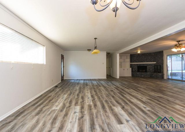 1909 Mary Jane Dr, Longview, TX 75601