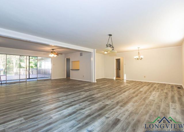 1909 Mary Jane Dr, Longview, TX 75601