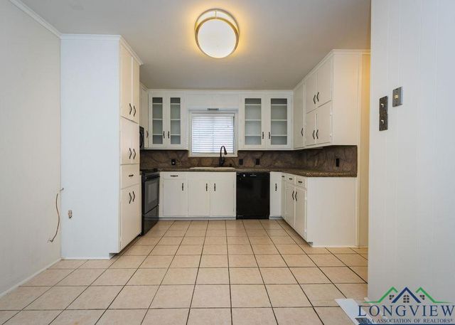 1909 Mary Jane Dr, Longview, TX 75601