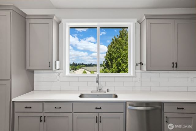 10612 Palisades Street SE, Yelm, WA 98597