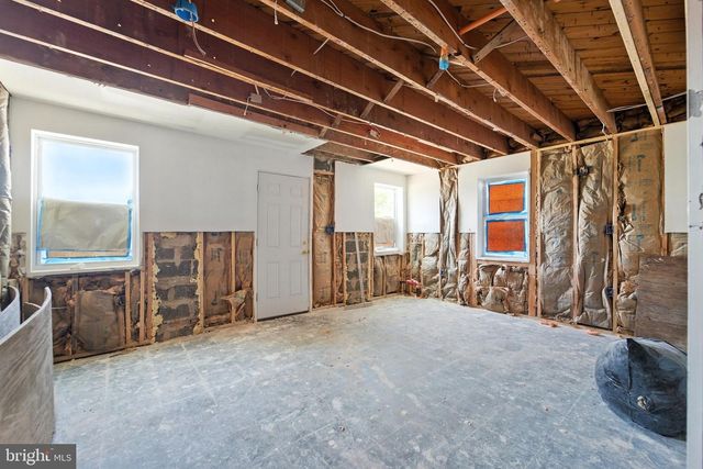 4 W OVERLEA AVE, Baltimore, MD 21206