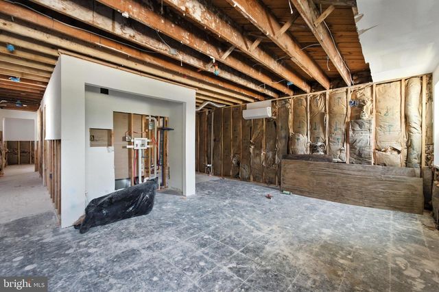 4 W OVERLEA AVE, Baltimore, MD 21206