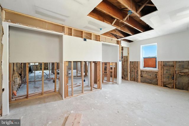 4 W OVERLEA AVE, Baltimore, MD 21206