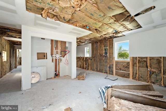 4 W OVERLEA AVE, Baltimore, MD 21206