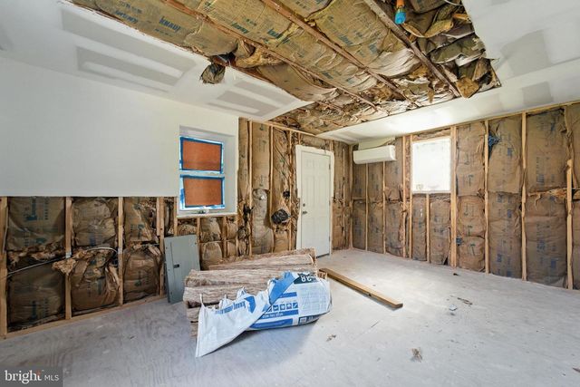 4 W OVERLEA AVE, Baltimore, MD 21206