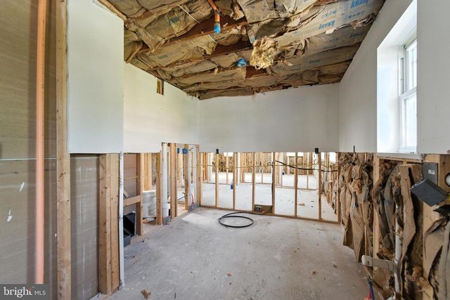 4 W OVERLEA AVE, Baltimore, MD 21206