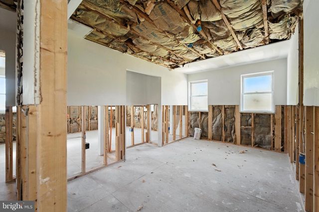 4 W OVERLEA AVE, Baltimore, MD 21206