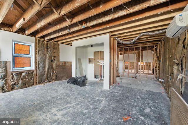 4 W OVERLEA AVE, Baltimore, MD 21206