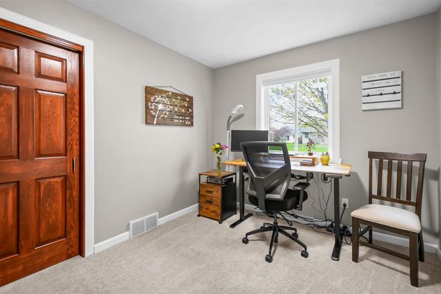 W5997 GARNET DRIVE, Appleton, WI 54915