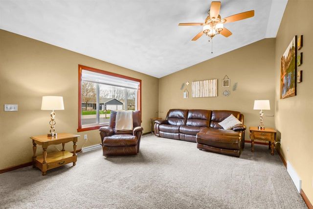 W5997 GARNET DRIVE, Appleton, WI 54915