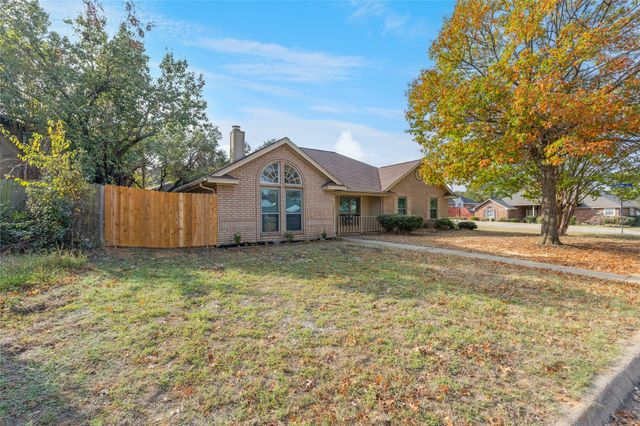 6402 Rockland Drive, Arlington, TX 76016
