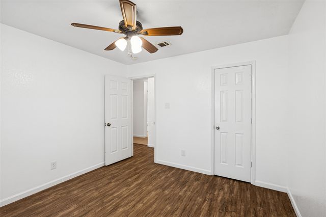 6402 Rockland Drive, Arlington, TX 76016