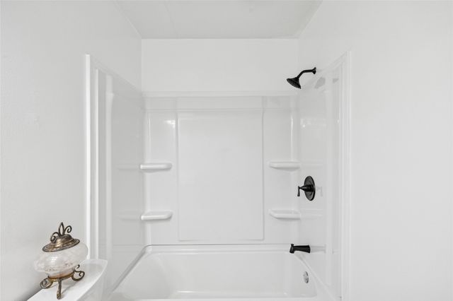 6402 Rockland Drive, Arlington, TX 76016