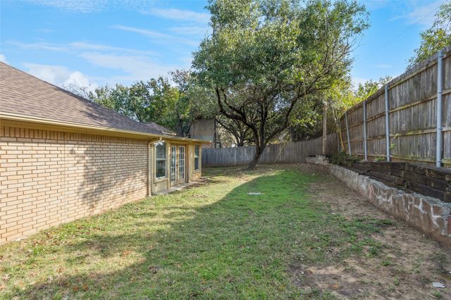 6402 Rockland Drive, Arlington, TX 76016