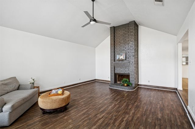 6402 Rockland Drive, Arlington, TX 76016