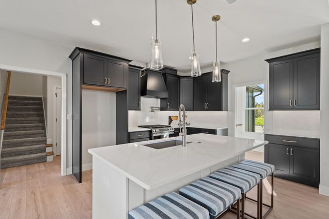 2801 EASLEY CABIN CIR, Columbia, MO 65201