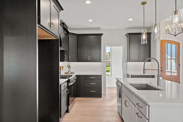 2801 EASLEY CABIN CIR, Columbia, MO 65201