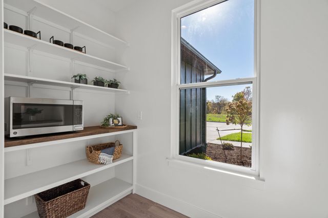 2801 EASLEY CABIN CIR, Columbia, MO 65201