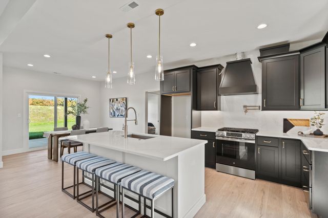 2801 EASLEY CABIN CIR, Columbia, MO 65201