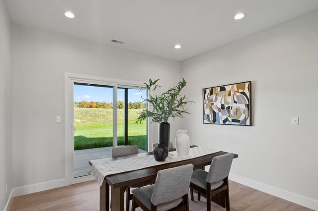 2801 EASLEY CABIN CIR, Columbia, MO 65201