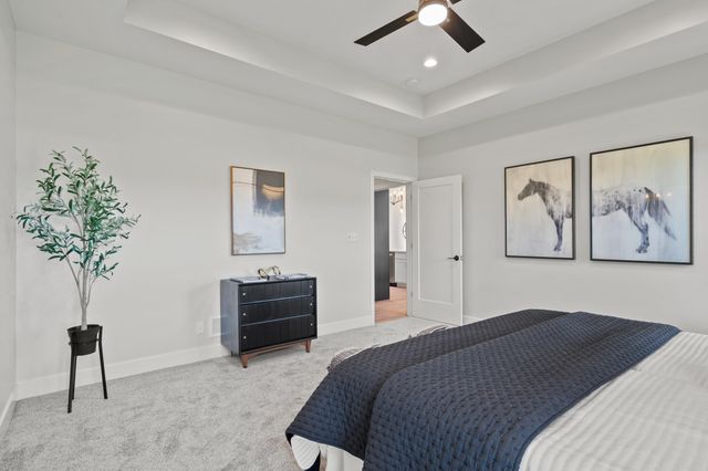 2801 EASLEY CABIN CIR, Columbia, MO 65201