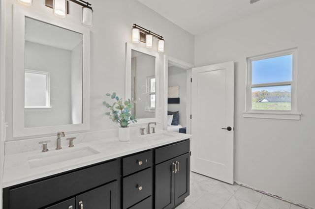 2801 EASLEY CABIN CIR, Columbia, MO 65201