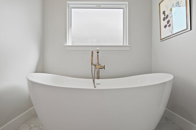 2801 EASLEY CABIN CIR, Columbia, MO 65201