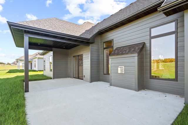 2801 EASLEY CABIN CIR, Columbia, MO 65201