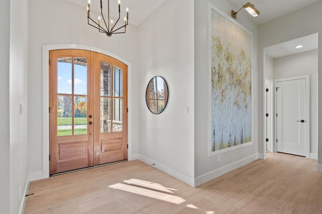 2801 EASLEY CABIN CIR, Columbia, MO 65201