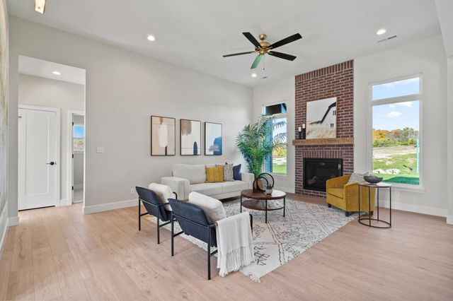 2801 EASLEY CABIN CIR, Columbia, MO 65201