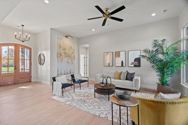 2801 EASLEY CABIN CIR, Columbia, MO 65201