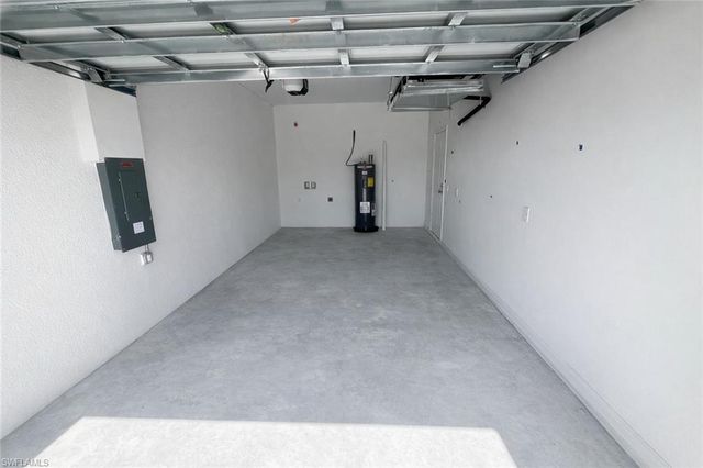 2805 20th ST SW, Lehigh Acres, FL 33976