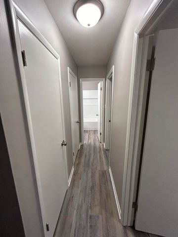 8943 N 300 W, Lake Village, IN 46349