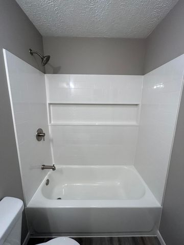 8943 N 300 W, Lake Village, IN 46349