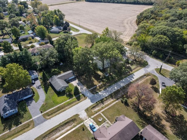 8943 N 300 W, Lake Village, IN 46349