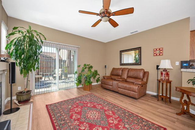 9158 Rose Parade Way, Sacramento, CA 95826