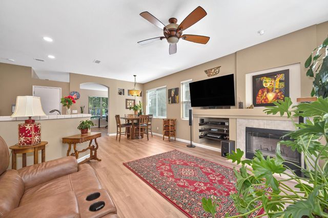 9158 Rose Parade Way, Sacramento, CA 95826