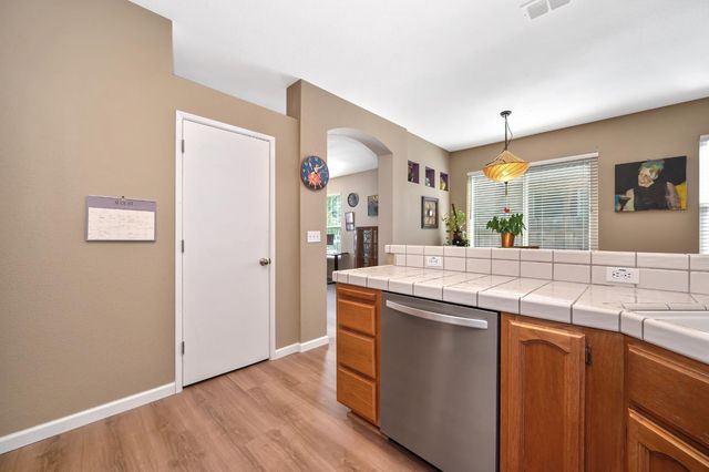 9158 Rose Parade Way, Sacramento, CA 95826