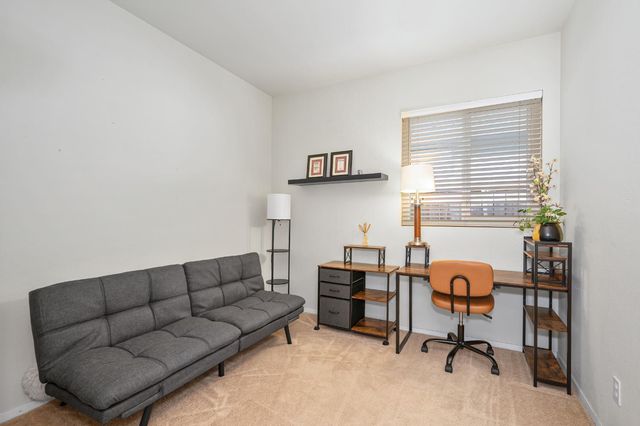 9158 Rose Parade Way, Sacramento, CA 95826