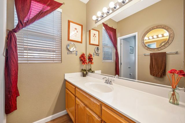 9158 Rose Parade Way, Sacramento, CA 95826
