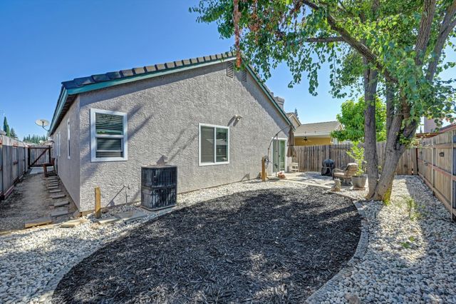 9158 Rose Parade Way, Sacramento, CA 95826