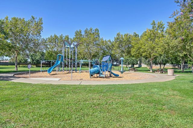 9158 Rose Parade Way, Sacramento, CA 95826