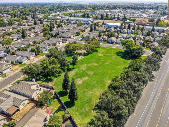 9158 Rose Parade Way, Sacramento, CA 95826