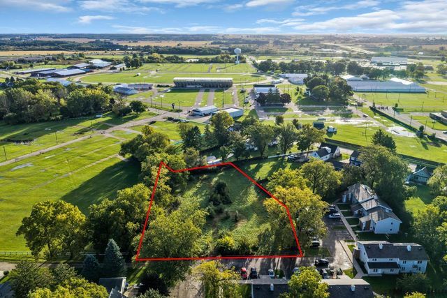 216 E JEFFERSON STREET, Elkhorn, WI 53121