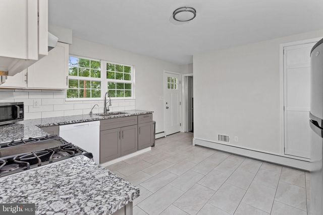 3438 E STATE STREET EXT, Hamilton, NJ 08619