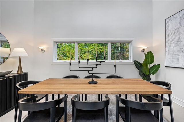 2209 N Seminary Avenue, Chicago, IL 60614