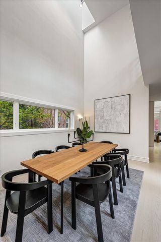 2209 N Seminary Avenue, Chicago, IL 60614