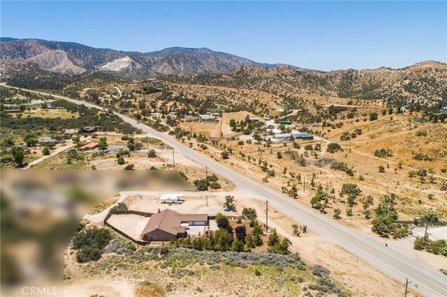 7575 Rancho Road, Wrightwood, CA 92372
