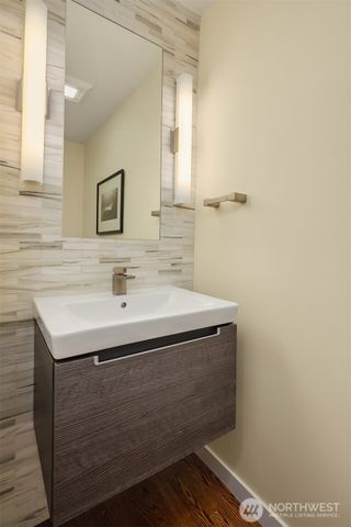 3218 36th Avenue SW, Seattle, WA 98126