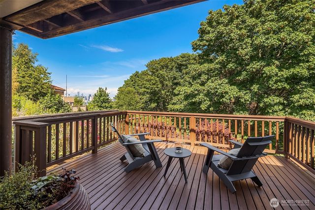 3218 36th Avenue SW, Seattle, WA 98126